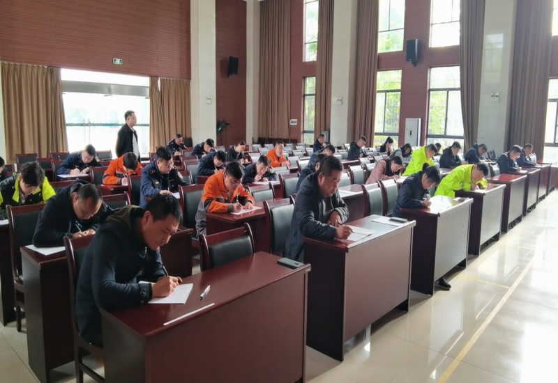 養護路産理論知識考試現場.png