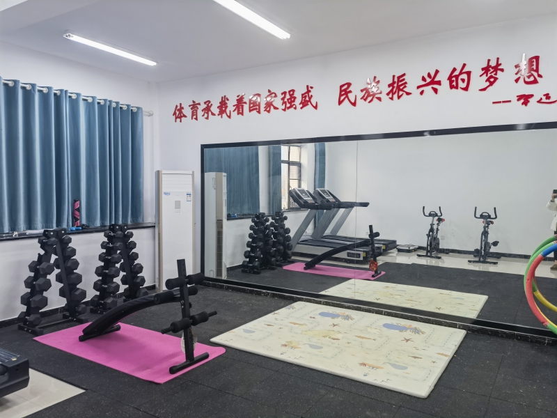 員工健身房.jpg