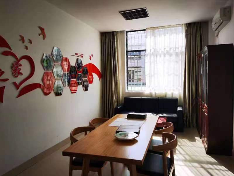 職工書屋.jpg