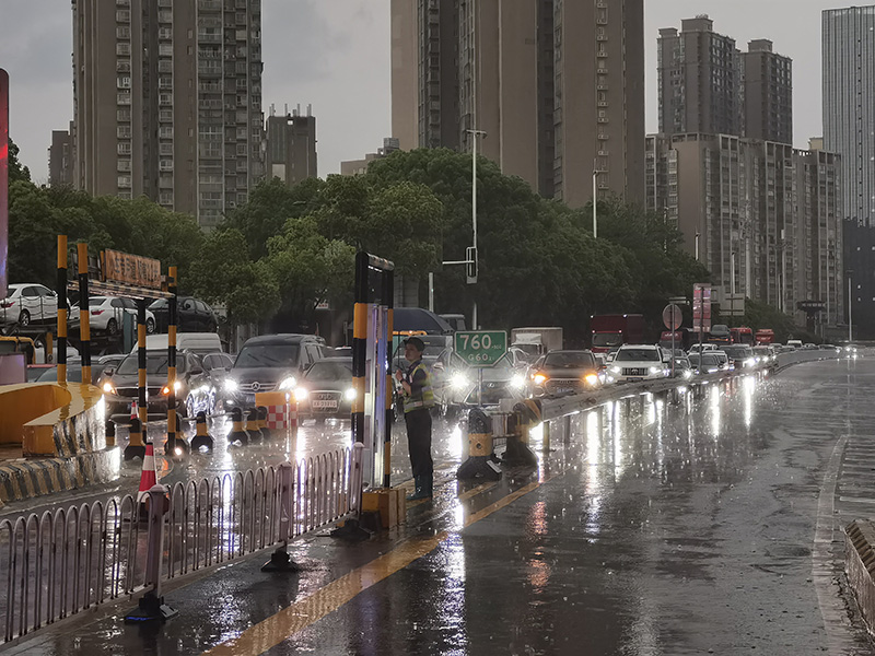 圖2  冒雨引導分流.jpg