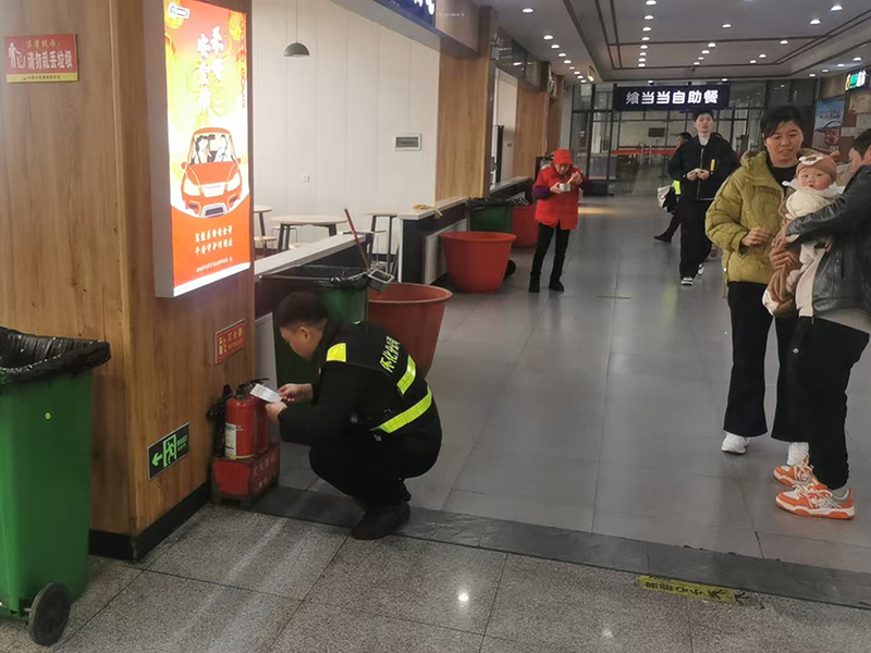 三江管理所開展服務區安全生産檢查.jpg